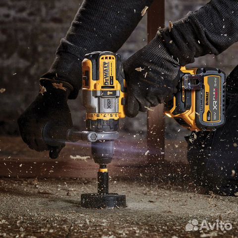 Шуруповерт DeWalt dcd 999 +кейс