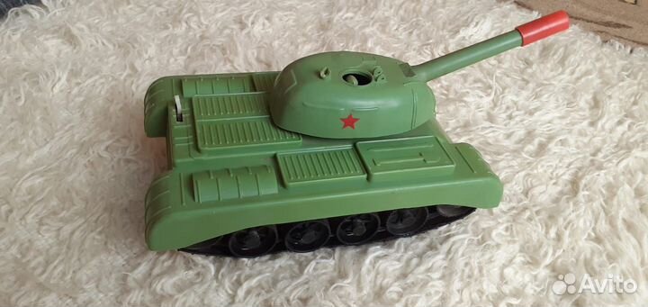 Игрушка танк СССР