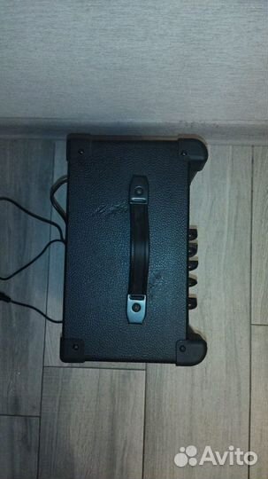 Гитарный комбоусилитель