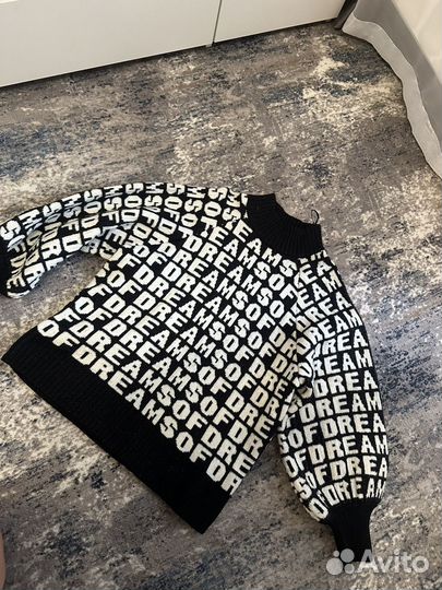 Свитер теплый