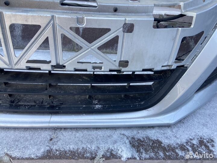 Передний бампер VW Passat CC
