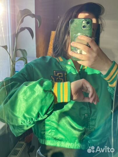 Атласный бомбер Bershka 44/46