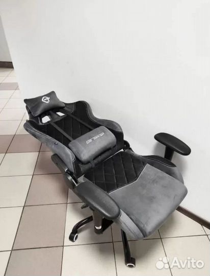 Игровое геймерское кресло компьютерное Велюр