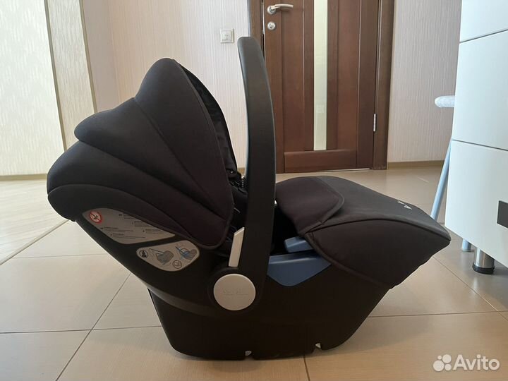 Автокресло детское Silver Cross Simplicity Black