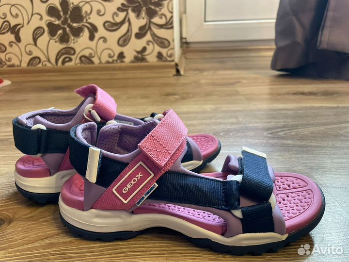Сандалии Geox для девочки, 34 рус, новые