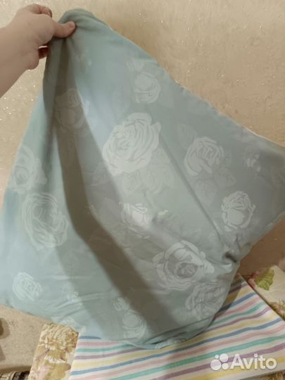 Перьевая подушка 50х50см две штуки