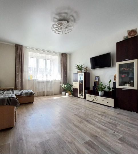 3-к. квартира, 78 м², 1/10 эт.