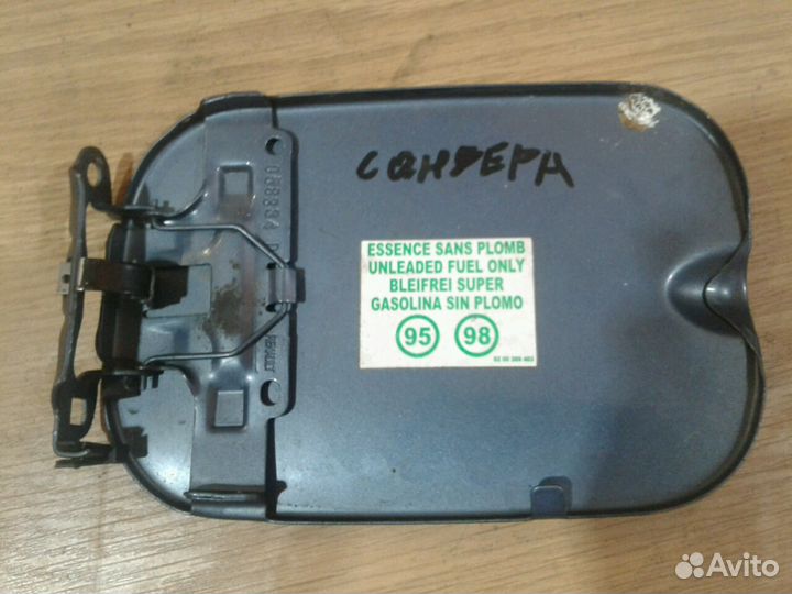 Лючок бензобака Renault Sandero
