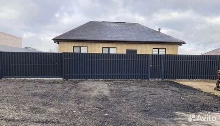 Забор из евроштакетника