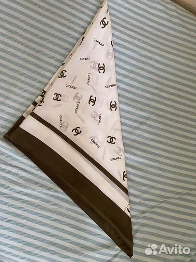 Шелковый платок Chanel