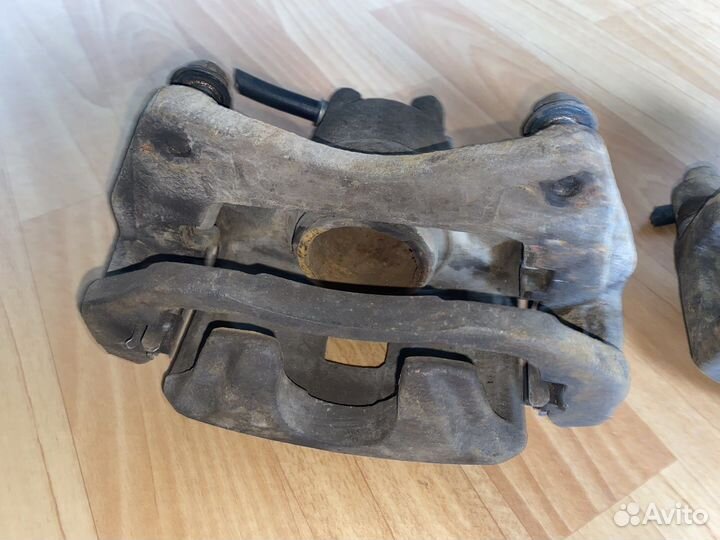 Передние Оригинальные Суппорта тормозной lancer x