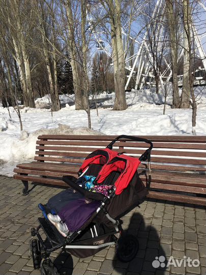 Коляска для двойни mountain buggy duet