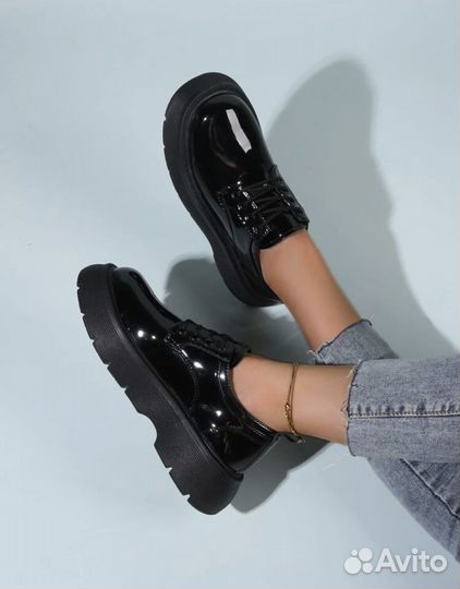 Оксфорды на платформе со шнурками