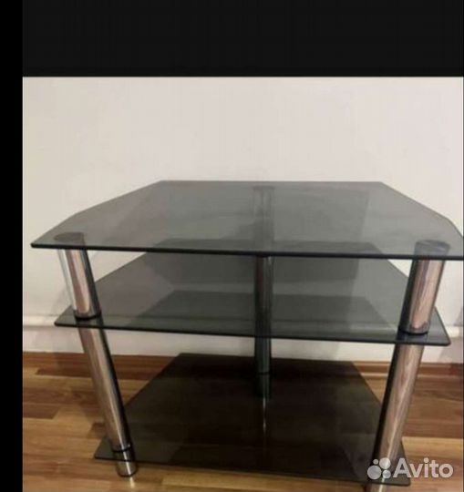 Стеклянная тумба под тв