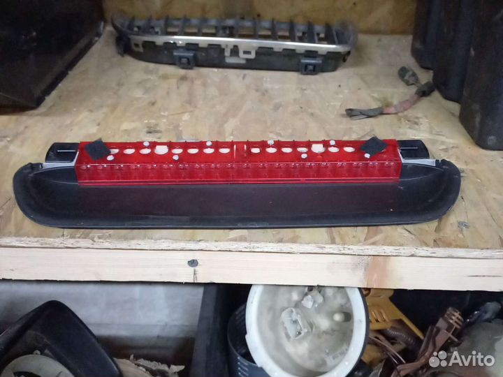 Задний фонарь на стекло bmw e90