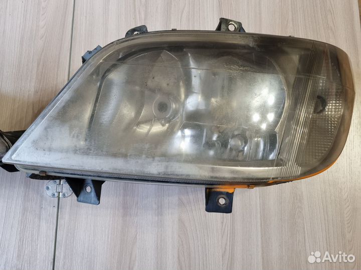 Фара mercedes sprinter 906