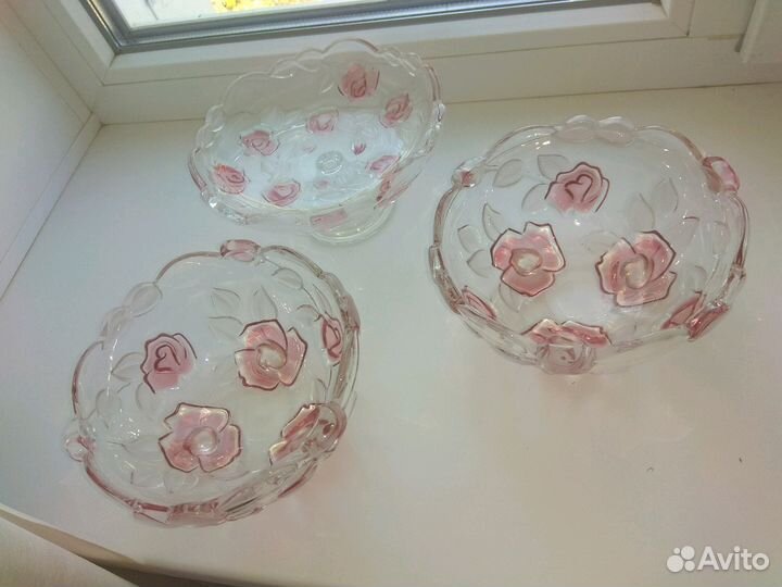 Конфетница и 2 вазы