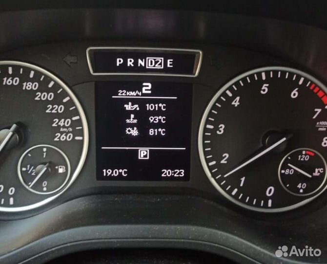 Приборная панель w246