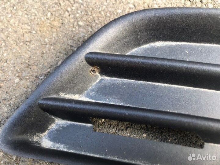 Накладка противотуманной фары передняя левая Audi