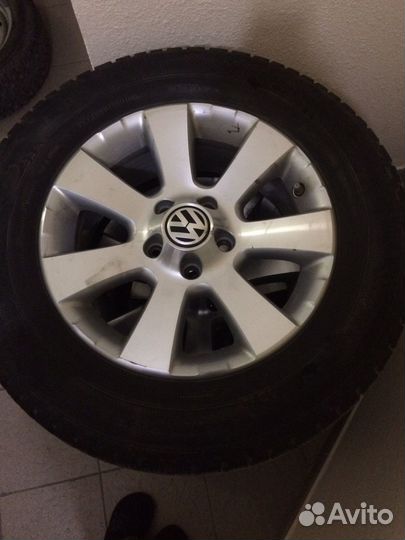 Gislaved Nord Frost 5 215/65 R16 102