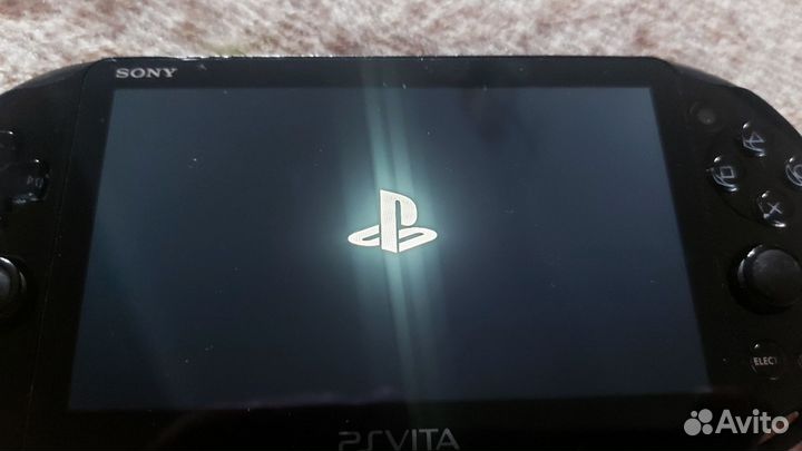 Sony PS Vita PCH-2000 slim