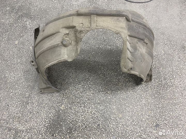 Подкрылок передний правый Lexus RX200t AGL20W