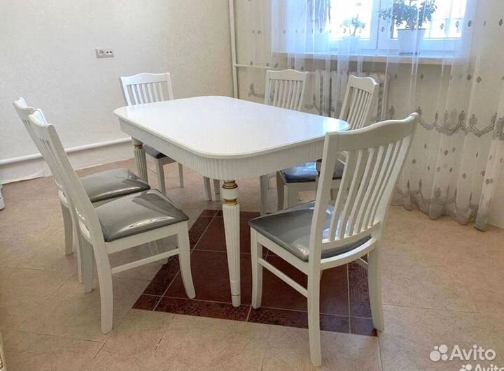 Столы и стулья