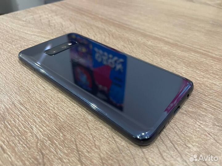 Samsung Galaxy S10e, 6/128 ГБ