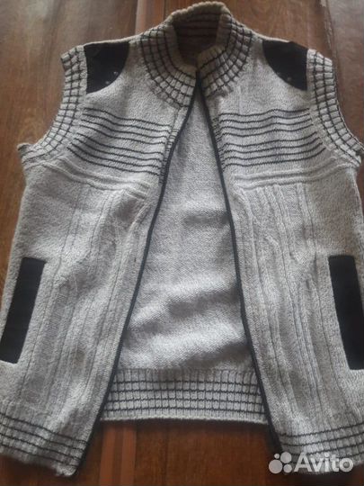 Комплект(свитер и жилет)