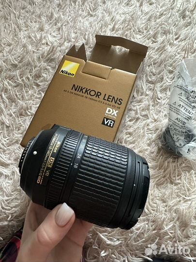 Объектив Nikon 18-140mm f/3.5-5.6G ED VR DX AF-S