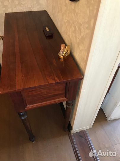 Продается консоль