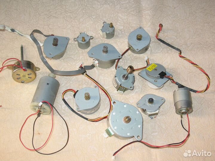 Шаговые двигатели