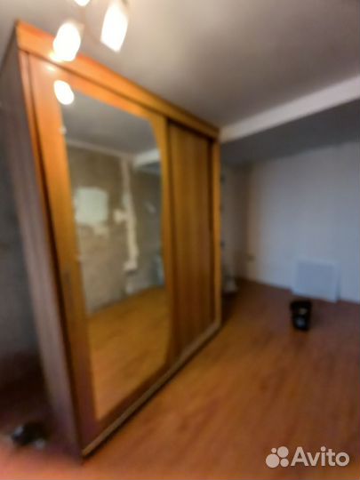 Шкаф купе с зеркалом