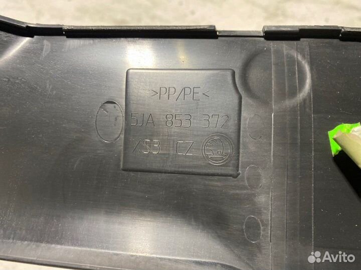 Накладка порога правая Skoda Rapid cfna 2015