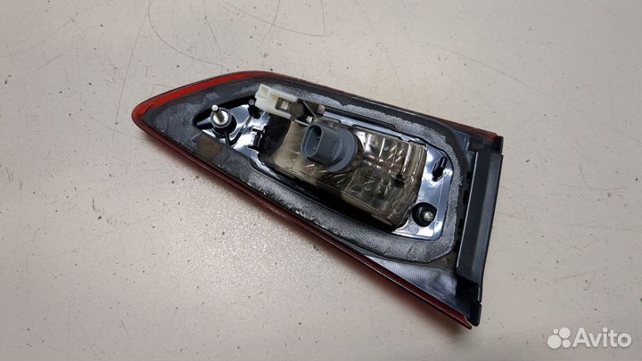 Фонарь крышки багажника правый Mazda CX-3 2014, 2015