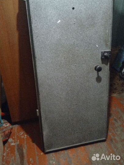 Дверь входная металлическая