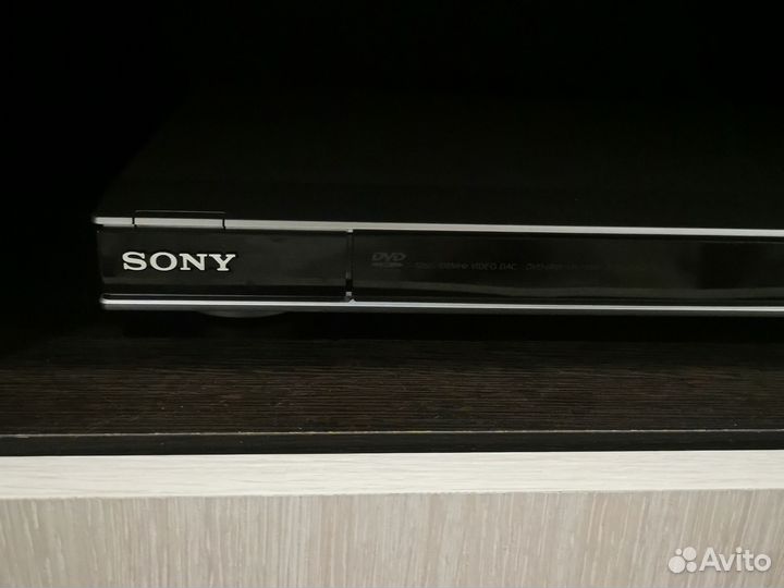 2 Dvd плеер и 1 видео магнитофон