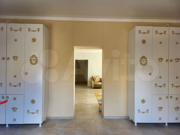 Дом 200 м² на участке 4 сот.