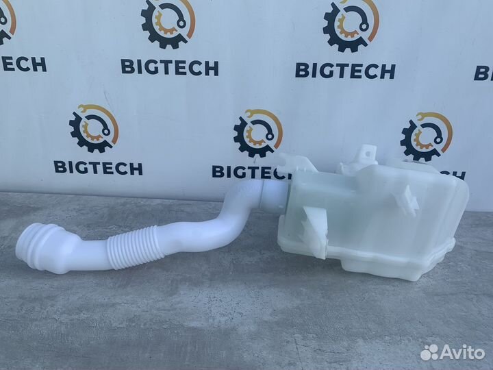 Бачок омывателя Mercedes A1668690620