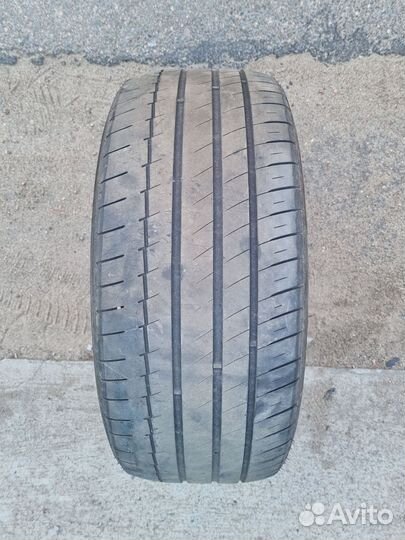 Kapsen RS26 255/45 R19 104W