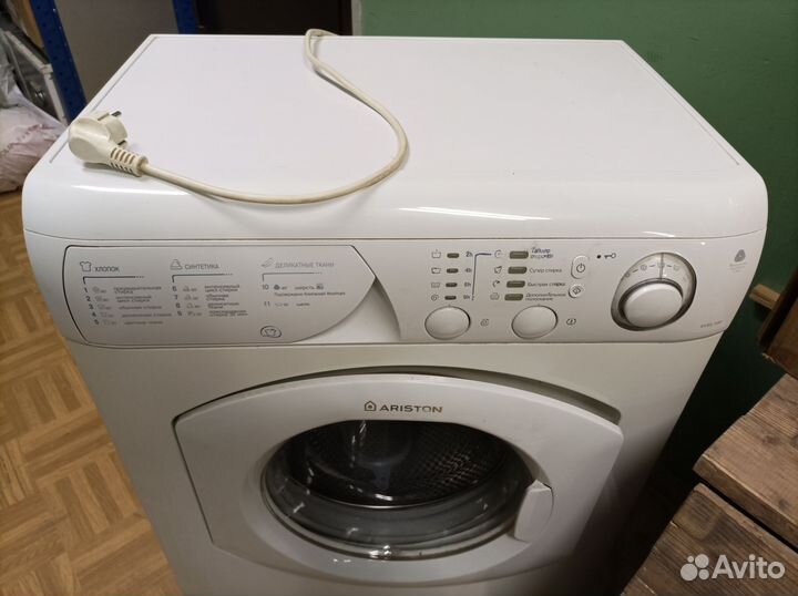 Стиральная машина Hotpoint-Ariston avsl 100