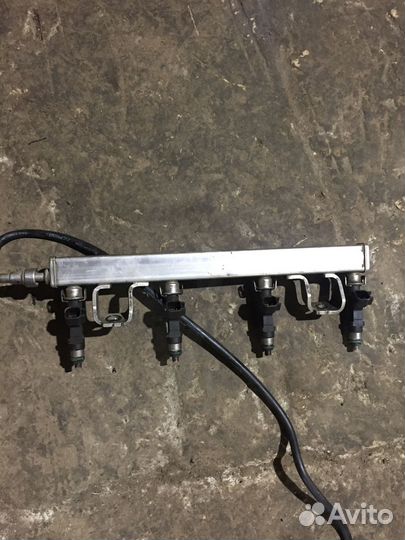 Топливная рампа с форсунками mondeo 4 2.3