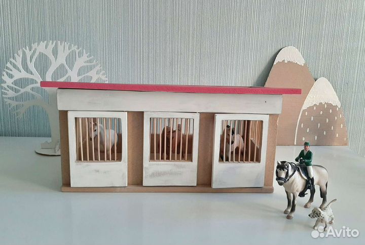Конюшня детская для лошадок Schleich
