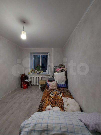 Комната 11,2 м² в 4-к., 2/9 эт.