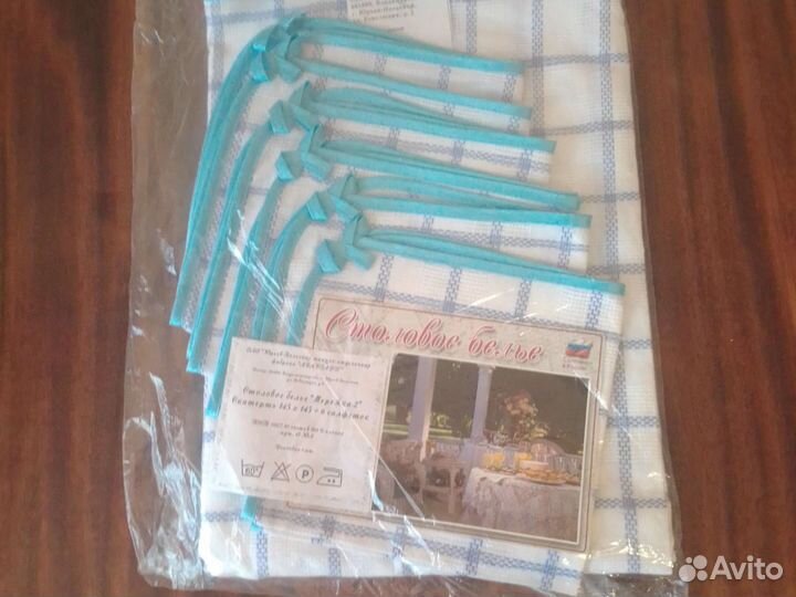 Скатерть и шесть салфеток