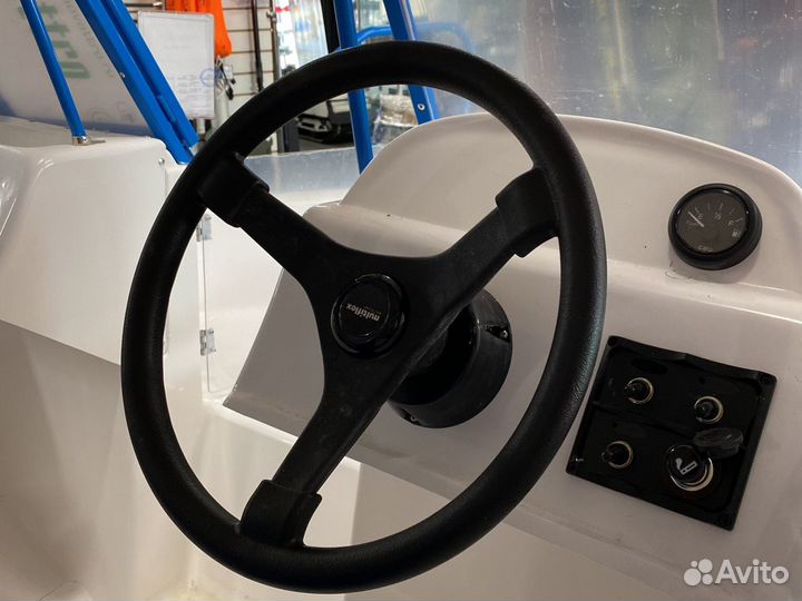 Лодка Wyatboat - 430 DC