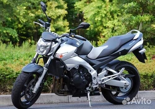 Suzuki GSR400