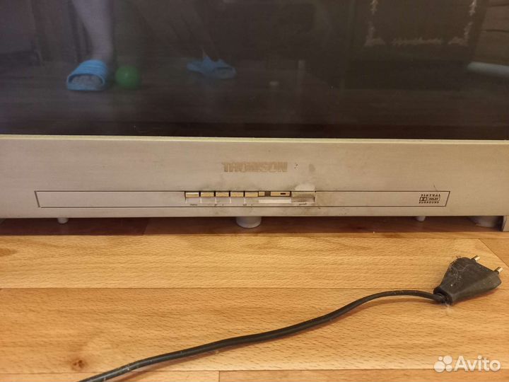 Телевизор бу Thomson