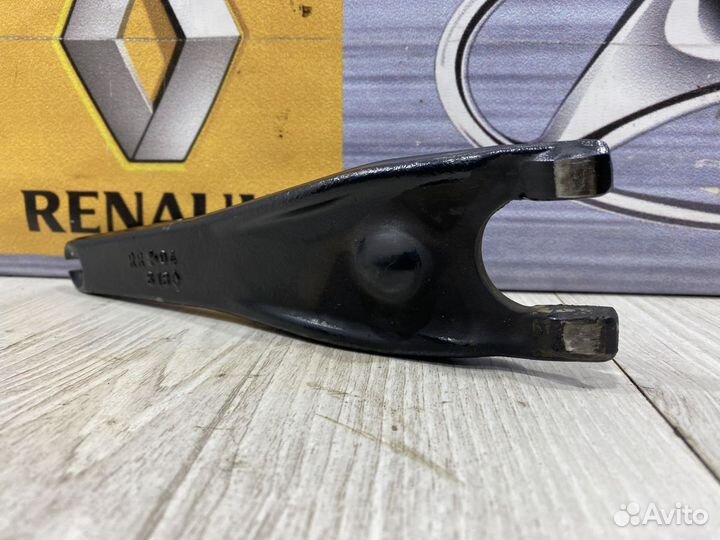 Вилка сцепления Renault megane 1