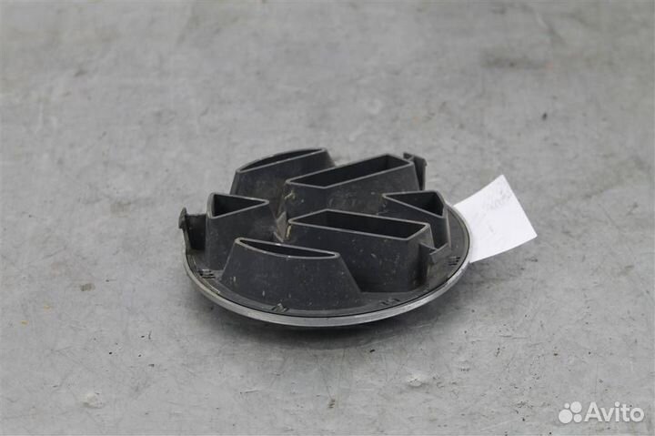 Эмблема решетки радиатора Volkswagen Touareg (02